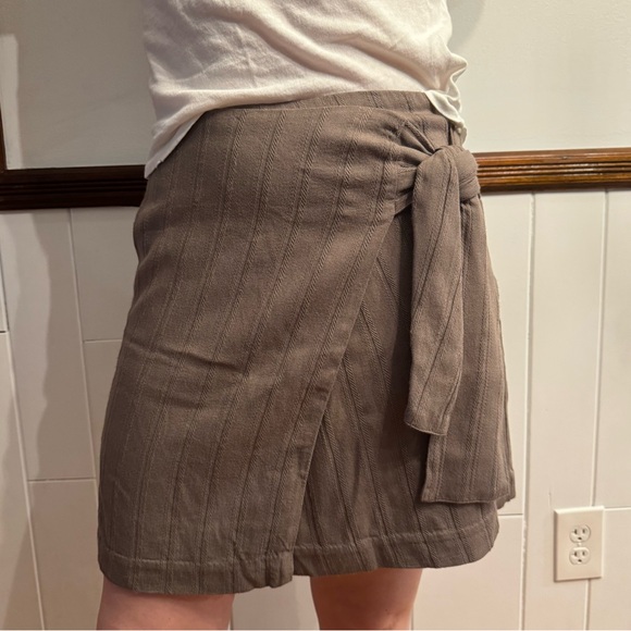 Club Monaco Wrap Skirt - Picture 3 of 11